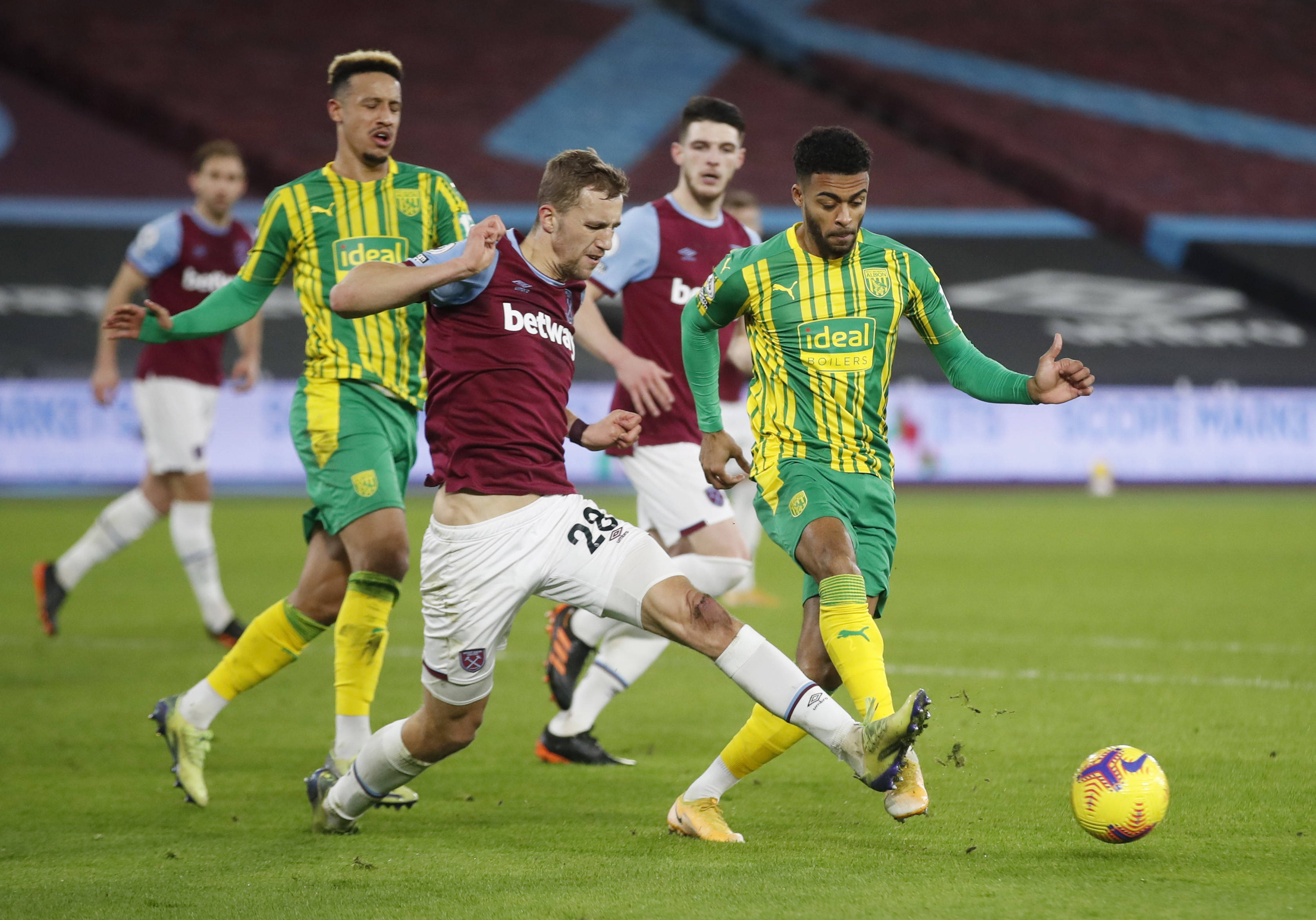 他的伤病休 他的伤病休