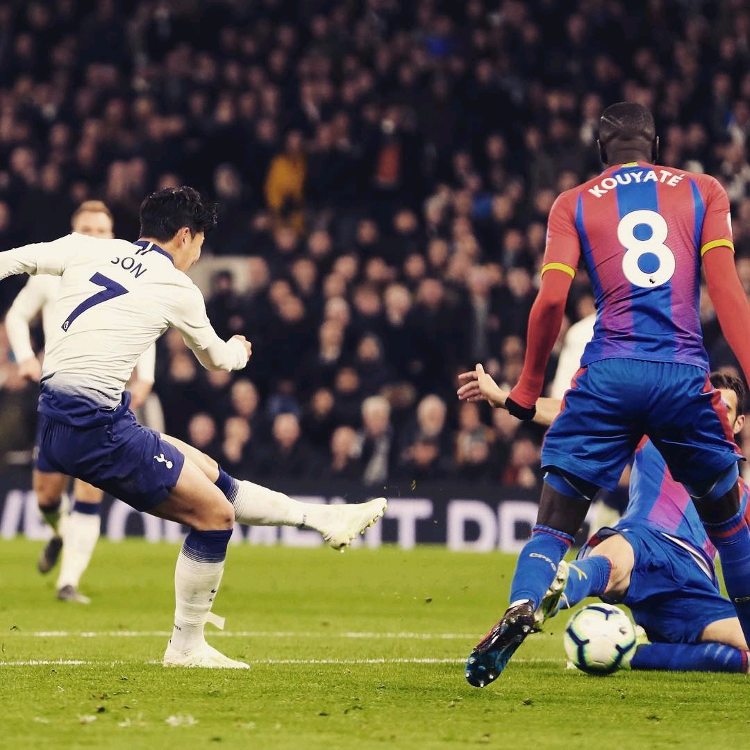 世体：巴萨夺冠庆祝后，什琴斯尼率先回归训练.