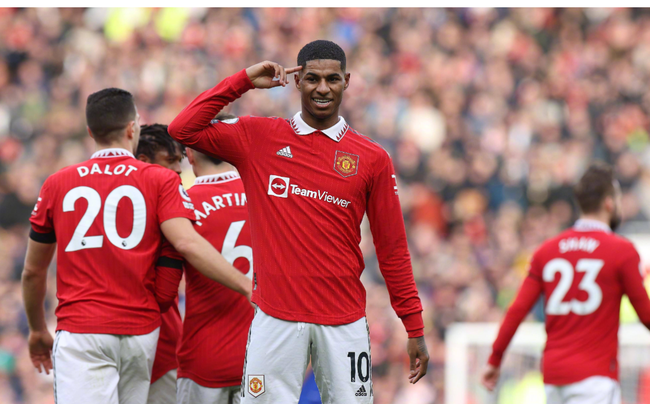 足球界的中 足球界的中